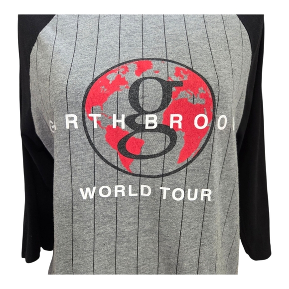 Garth Brooks World Tour Gray and Black Baseball Tee Size Med - Picture 2 of 6